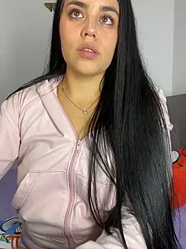 sophyy_white webcam
