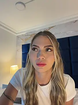 EmmaJhoons webcam