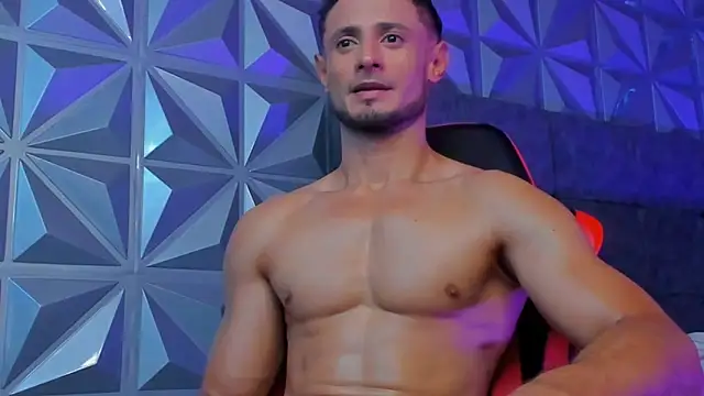 Adonys_Lewis_ webcam