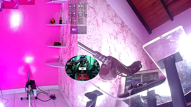 NinaCapelli webcam