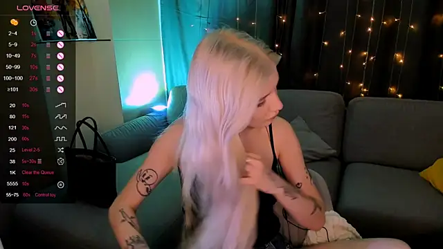 AnyaTaylor_ webcam