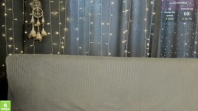 Amelia_skyy webcam