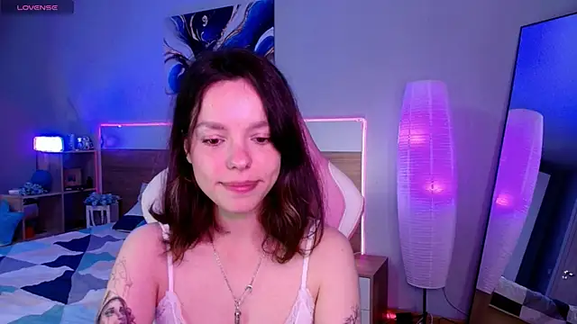 Maya_Campbell webcam