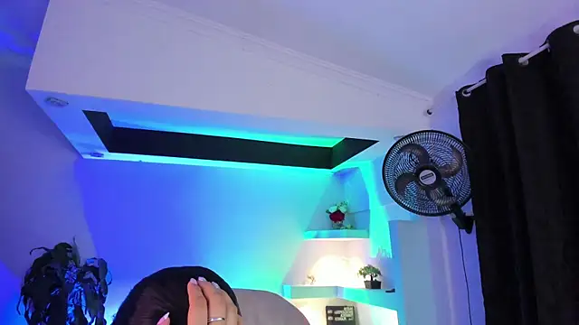 TifanyWhite_ webcam