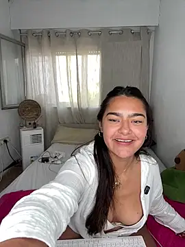 AshiaEktaa webcam