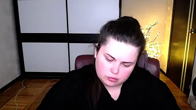 Emily_Mo webcam