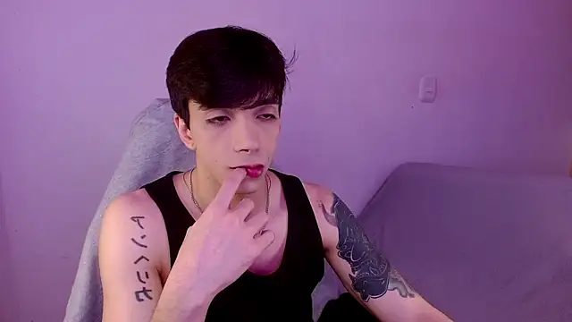 H3ll_B0I webcam