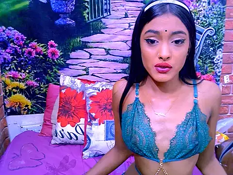 IndianPretty14u2Luv webcam