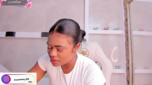juliana_smithh webcam