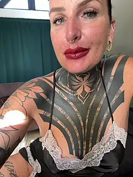 KathaleaNoir webcam