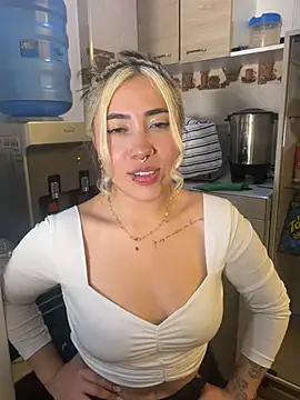 ManuelaVeeleez