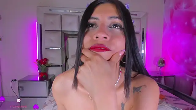 emili_clark webcam