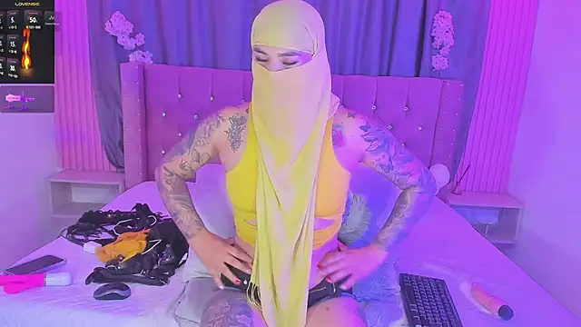 Nayla-Mouna webcam