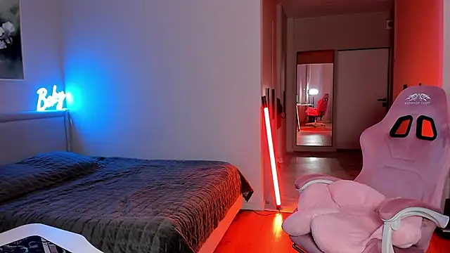 wow_lovie - Wow_lovie's free webcam - UK Sex Cams