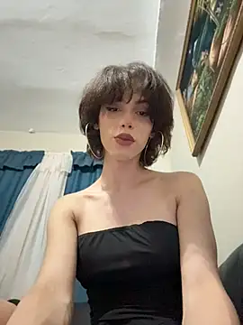 Nola - Trans webcam sex chat
