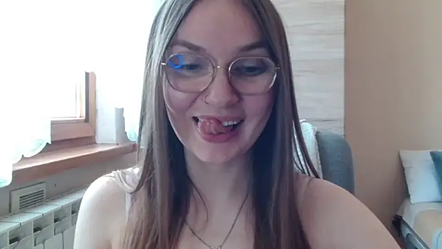 LooveELLYx webcam