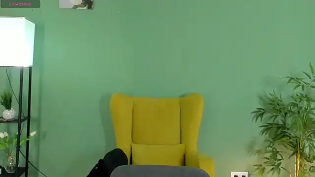 LeticiaRomano webcam
