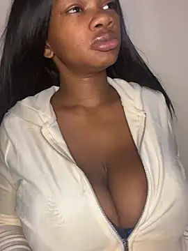 CharismaaBanx