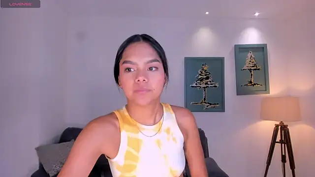 SaphiraJames webcam