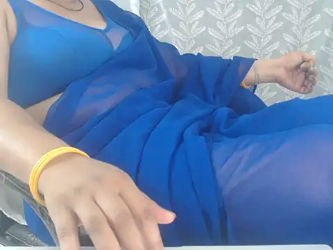 cute-priy webcam