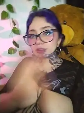 LucyChabs_ webcam