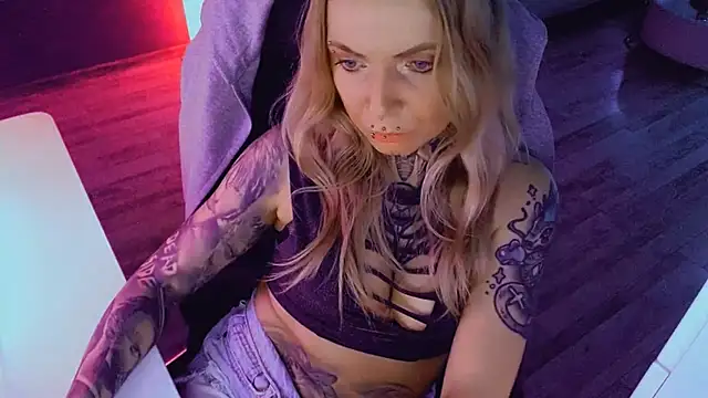 InesGold webcam
