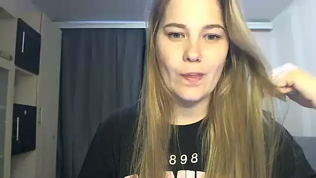 Alise21 webcam