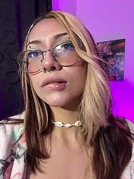 kittymiauu444 webcam