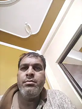 indiandesivillegeboy webcam