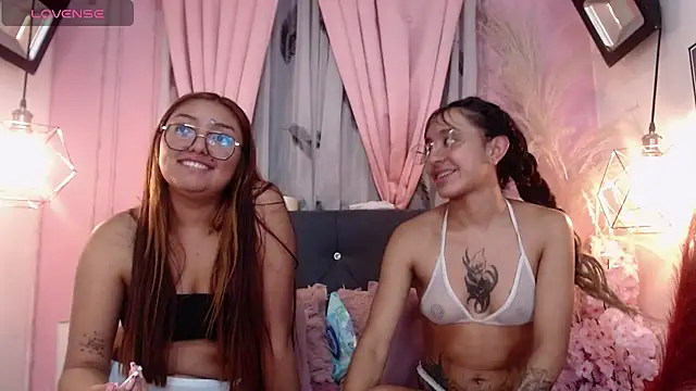 honey_lesbian_hott777 webcam