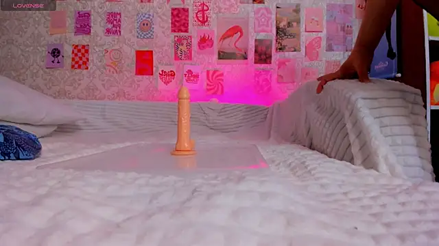 Sirena_Rose webcam