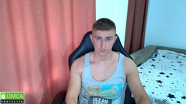 smanking22 live cam on StripChat