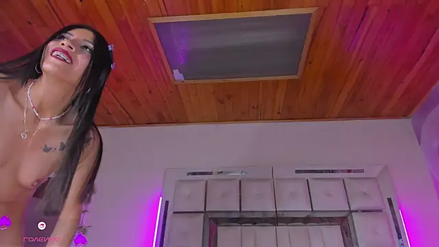 emili_clark webcam