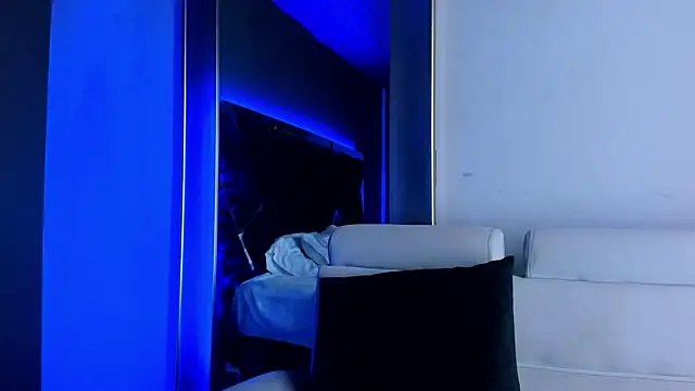 AmmyJones_ webcam