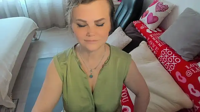 MildMature webcam