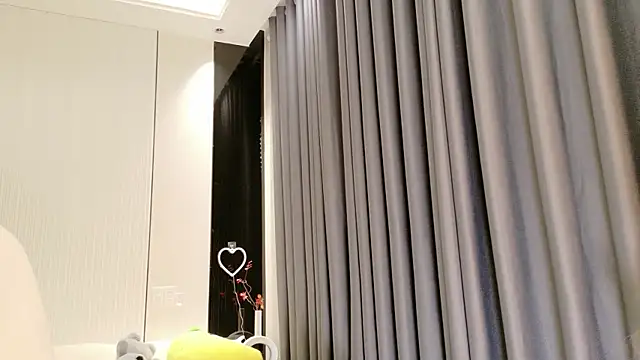 nyxxfire (F young) - REAL ORGASM