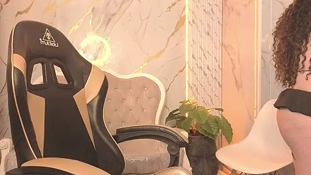 Cony_curly_b webcam
