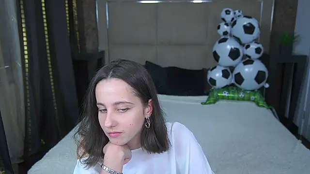 jennymyluv - JennyMyLuv's free webcam