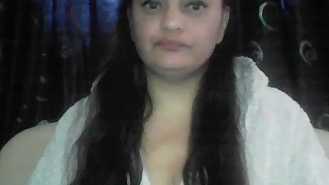 sweetnessangel live cam on StripChat