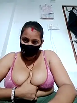 KAVITA786RR live cam on StripChat