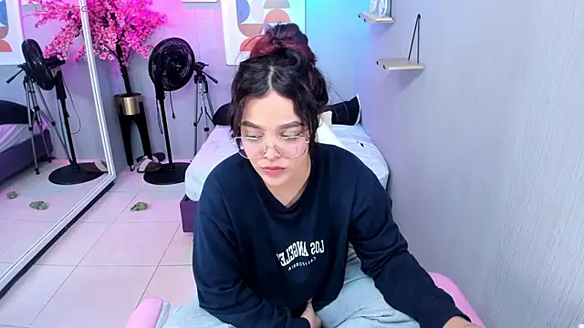 Maggy_t18 webcam