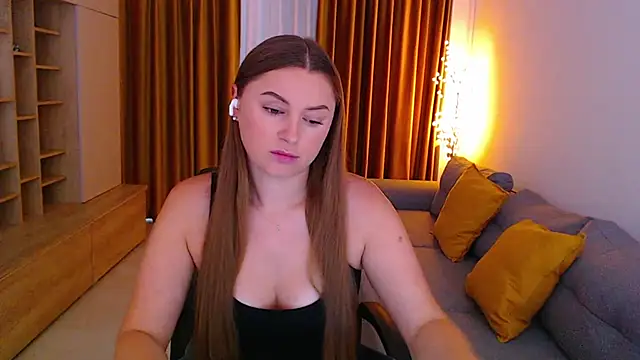 mia_bloomy webcam