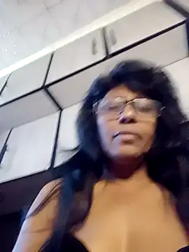 MsAttitude live cam on StripChat