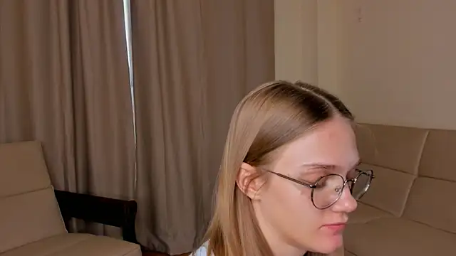 FemMantis webcam