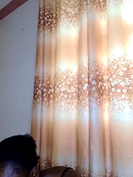 cum_queen254 webcam