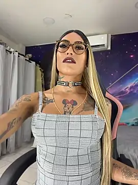 Nella_Dolls webcam