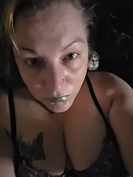 Queenemerald webcam