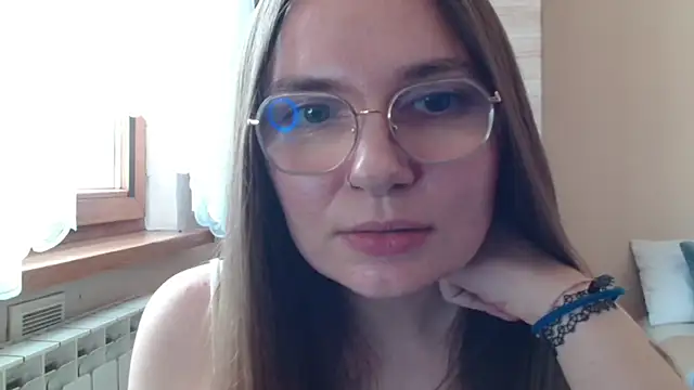 LooveELLYx webcam