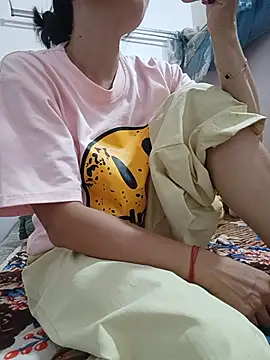 Linda-yiyi webcam