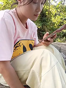 Linda-yiyi webcam